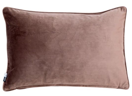 MATT POLY VELVET W. PIPING 30 X 45