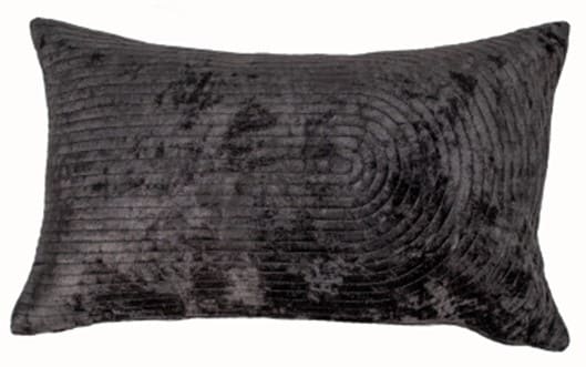 QUILTED VELV CURVEDLINES CUSH BLACK 32 x 52