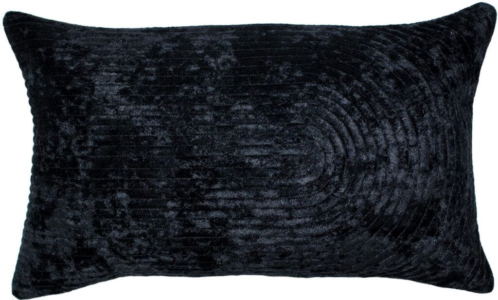 QUILT VELV CURVEDLINES CUshBLUE 32 x 52