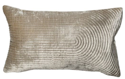 QUILT VELV CURVEDLINES CUSH CHAMPAGNE 32 x 52