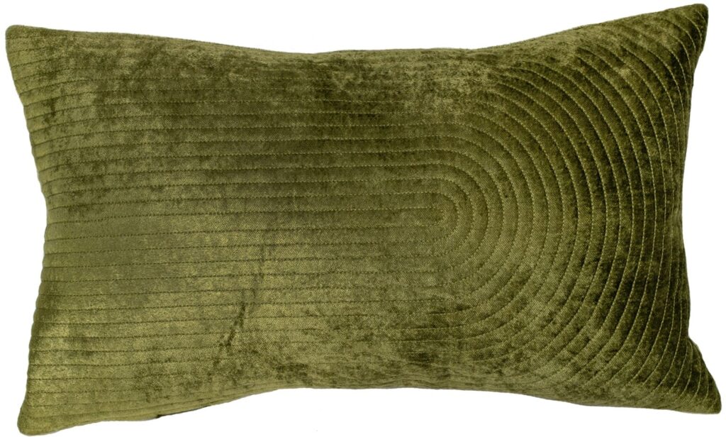 QUILT VELV CURVEDLINES CUSH OLIVE 32 x 52