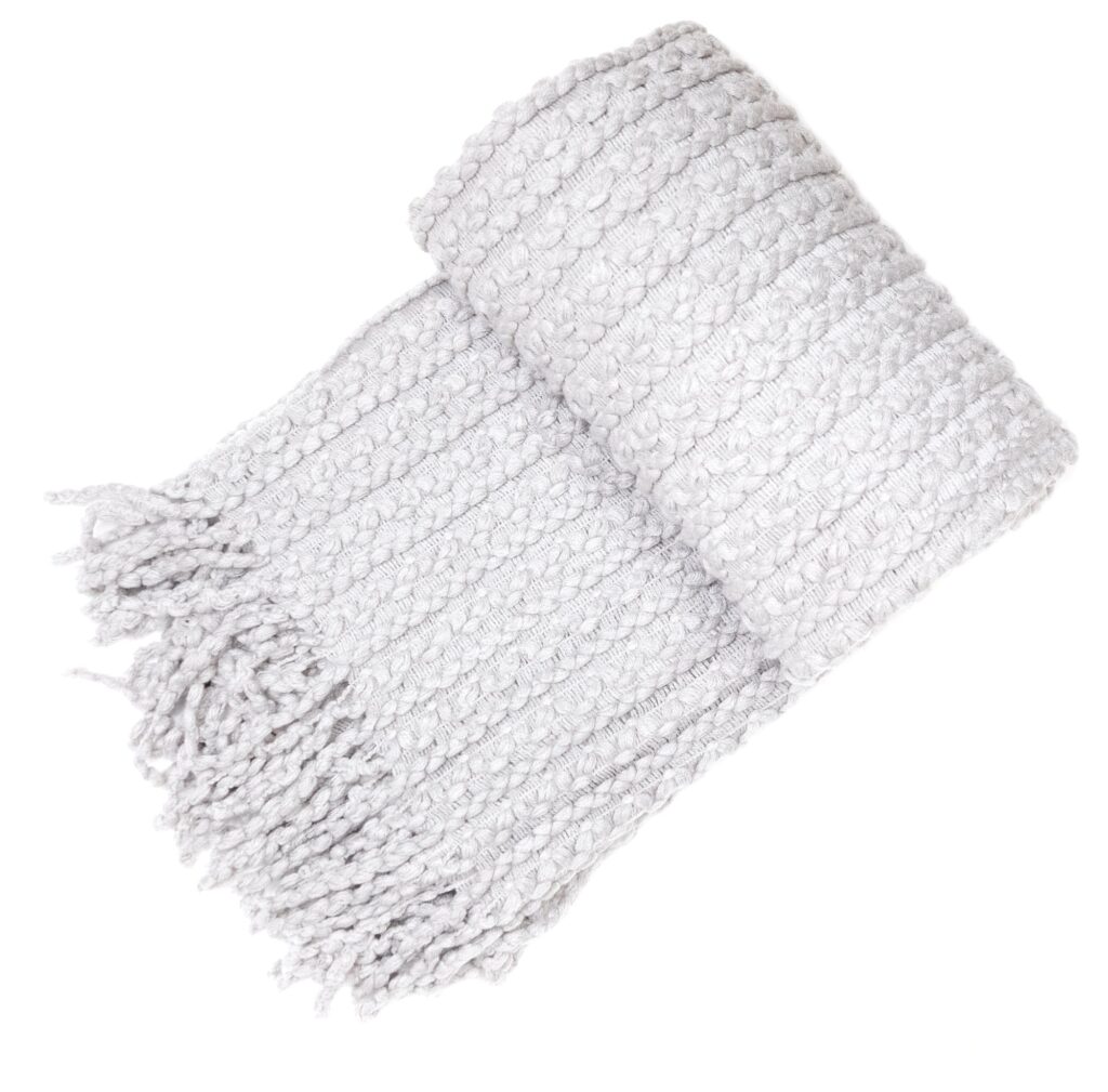 GREY BARLEY TWIST THROW W. TASSELS 130 X 180